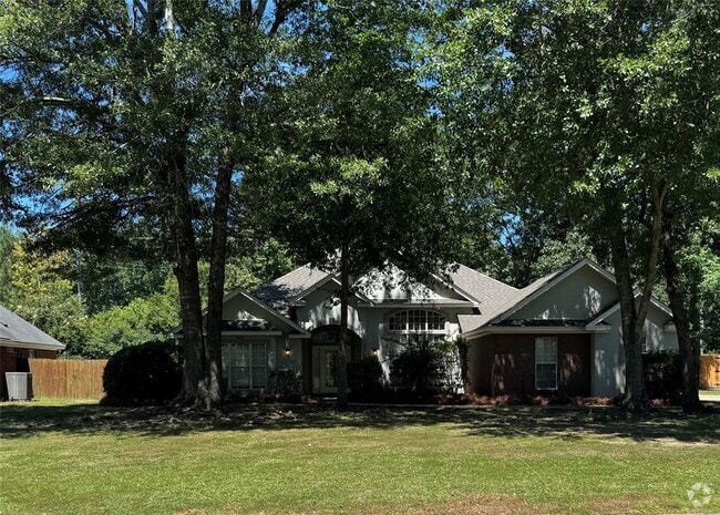 Building Photo - 131 Live Oaks Dr Rental