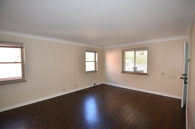 Photo - 6235 Cortelyou Ave Unidad 1