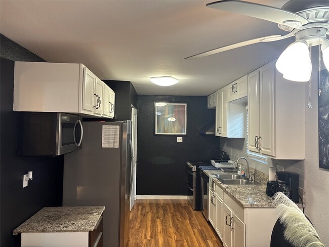 Building Photo - 2201 Nettleton St