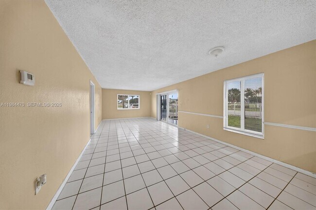 Photo - 505 NW 177th St Unit 103