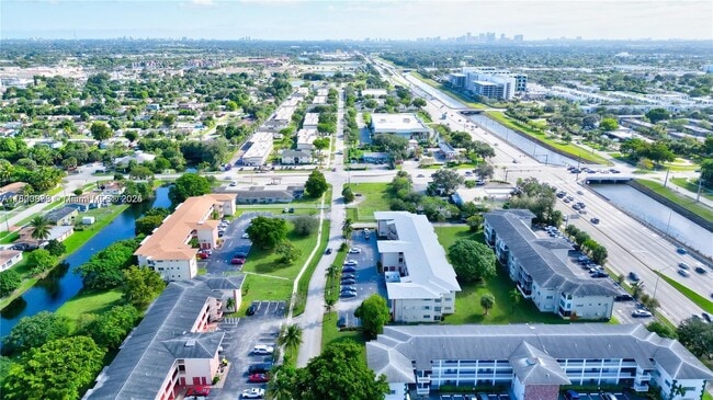 Photo - 4730 NW 10th Ct Unit 314