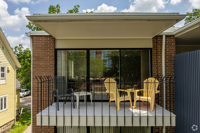 Building Photo - Across From UofM Campus - 1313 S State St Rental
