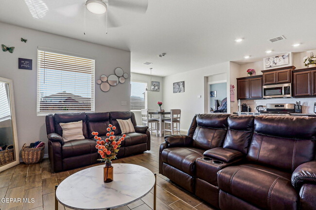 Photo - 6166 Hidden Psge Ave