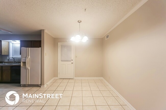 Photo - 6055 Chickasaw Dr