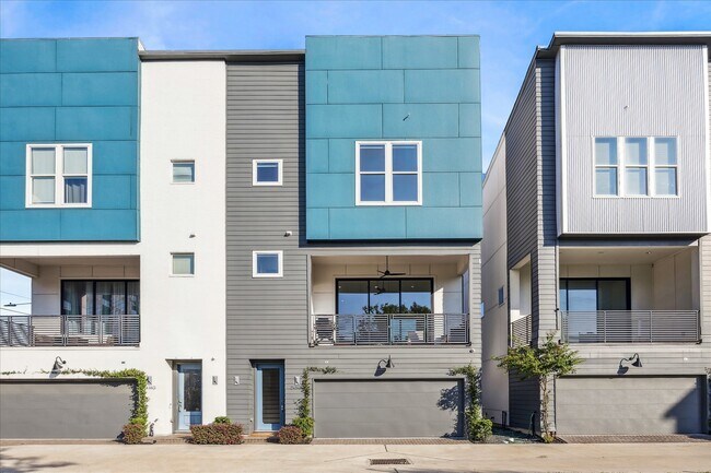 Building Photo - 2414 Canal St