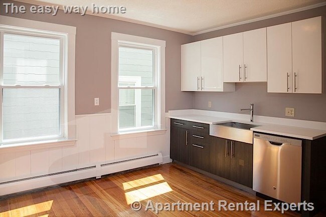 Building Photo - 21 Granite St Unit 2