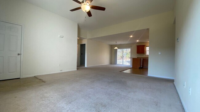 Photo - 3 Bed / 2 Bath Home in Timber Run – Dog Fr...