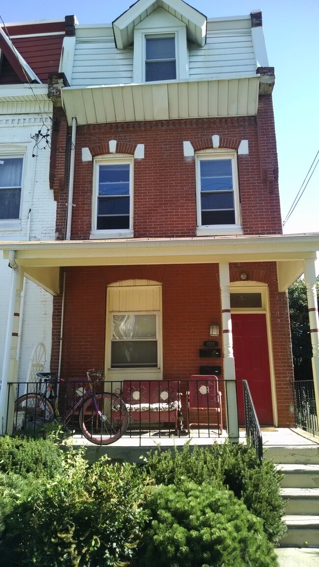 Photo - 1213 S 46th St Unidad 2nd Floor