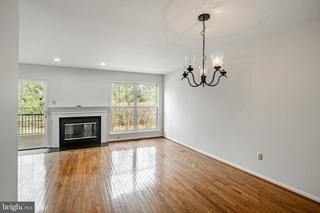 Photo - 124 Jeffords Ct