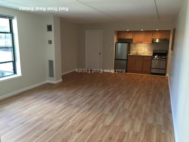 106 Peterborough St Unit 1