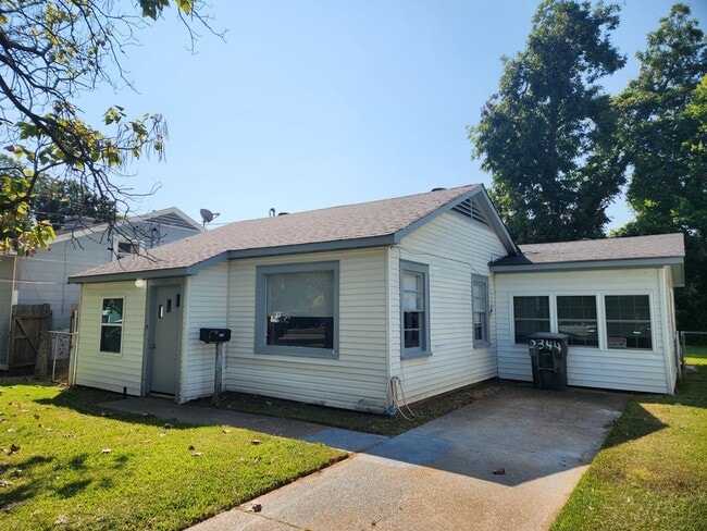Building Photo - 2344 Broadway Dr Rental
