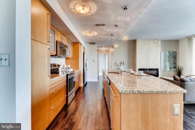 Photo - 675 S President St Unit 2009