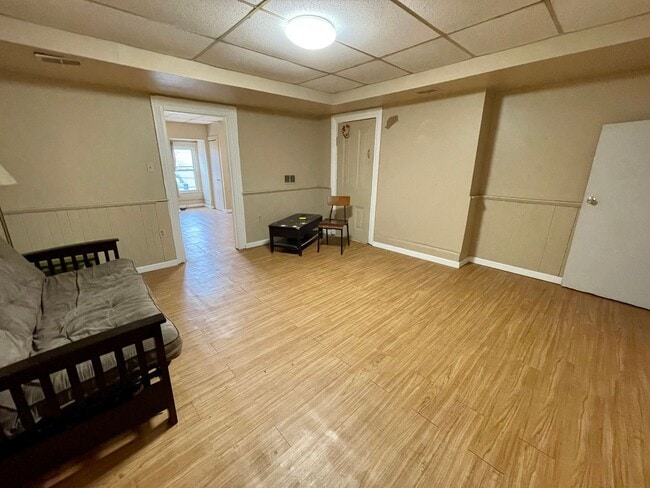 Building Photo - 19 Enon Wy Unit 3rd Floor