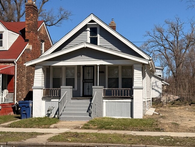 Building Photo - 1311 E Nevada St