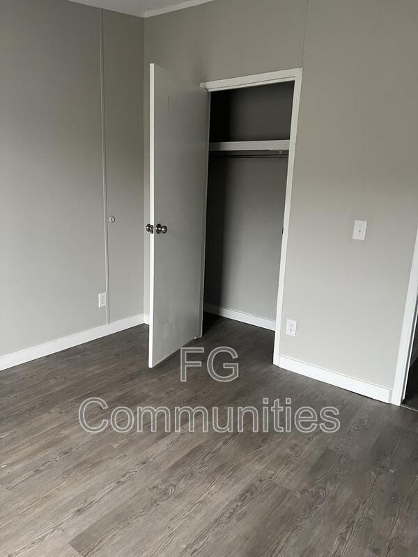 Photo - 1547 Race Path Church Rd