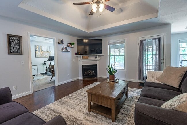 Photo - 4 Bedroom | 2 Bathroom | 2 Car Garage | Ba...