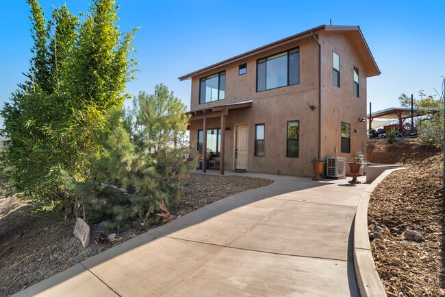 Building Photo - 3605 1/2 Fortuna Ranch Rd