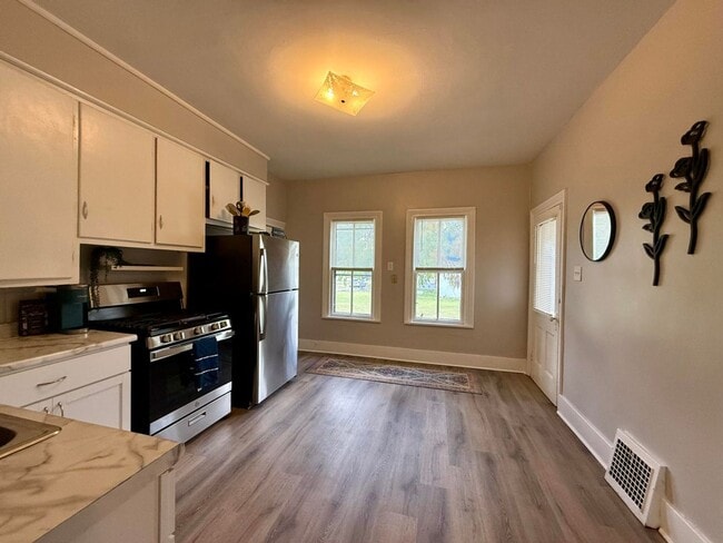 Photo - 280 Mason Ave Unit #1