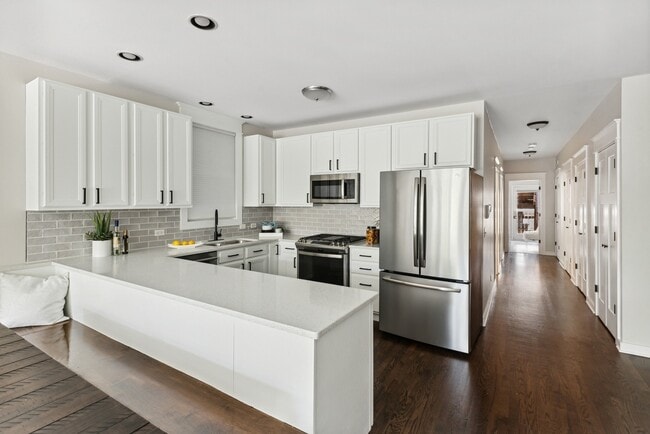 Photo - 3511 N Seminary Ave