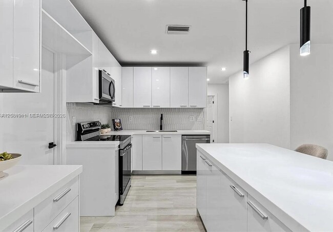 Photo - 8501 NW 31st Ave