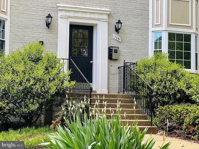 Photo - 706 S Arlington Mill Dr Unit 18203