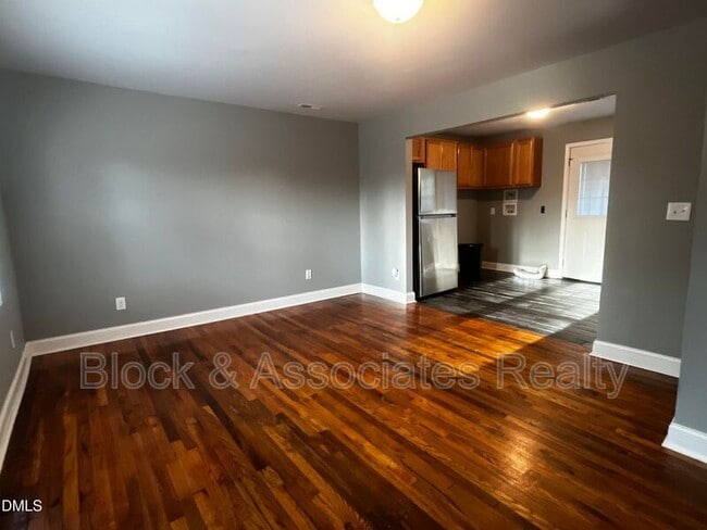 Photo - 807 Chatham St