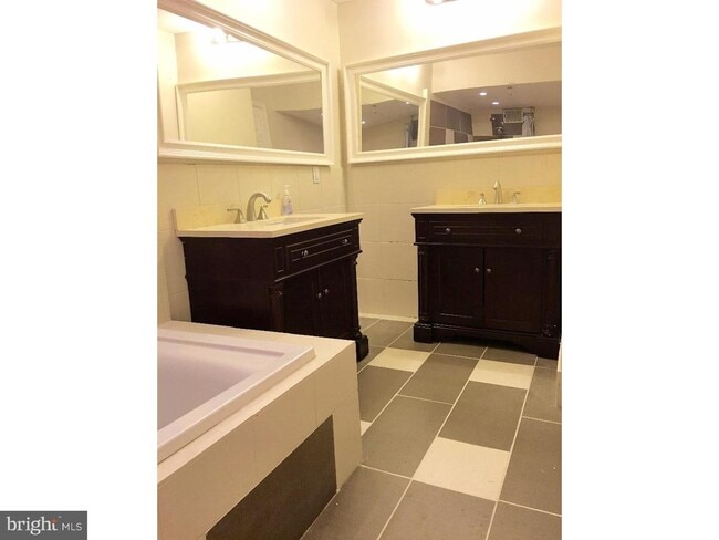 Photo - 3900 W Ford Rd