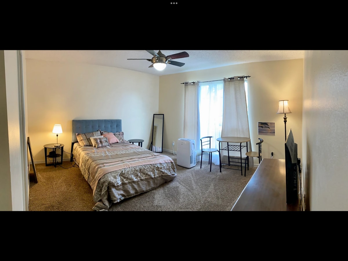 Photo - 853 Ladner Dr