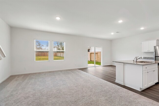 Photo - 18749 Lucas Michael Wy