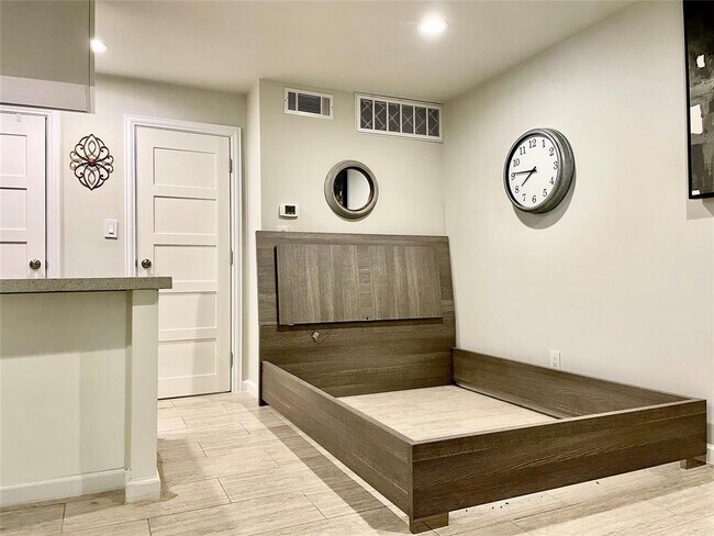 3110 Red River St Unidad D-107
