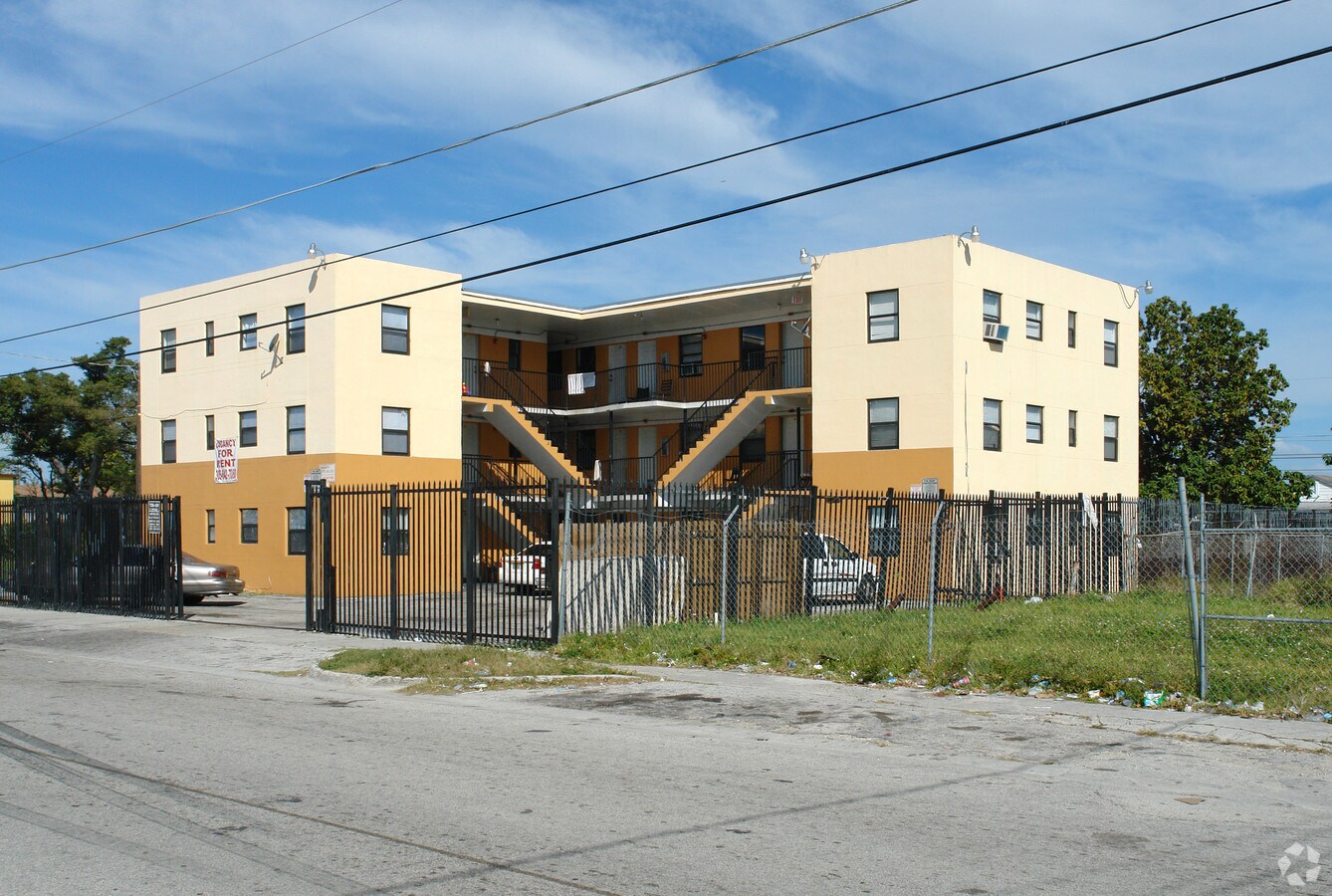 58th Terrace Apartments - 58th Terrace Apartments