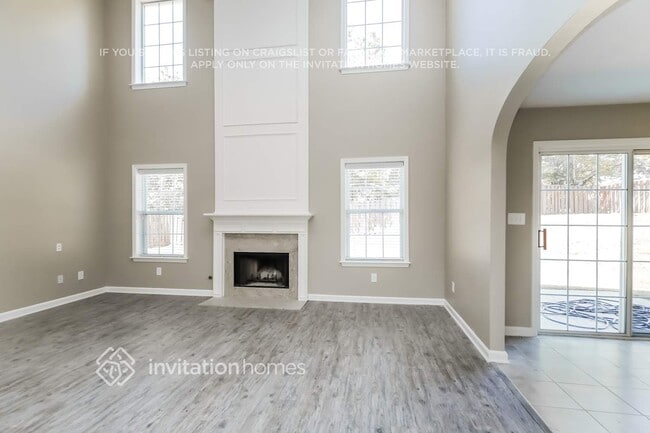 Photo - 2288 Holden Way