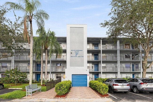 Building Photo - 650 SW 124th Terrace Unit 303P Rental