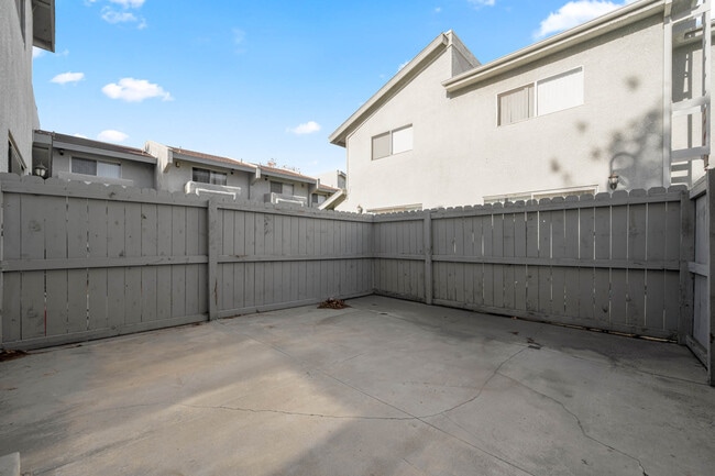 Woodlands West Townhomes