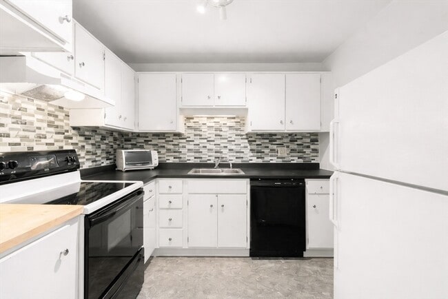 Photo - 147 Milk St Unit 18