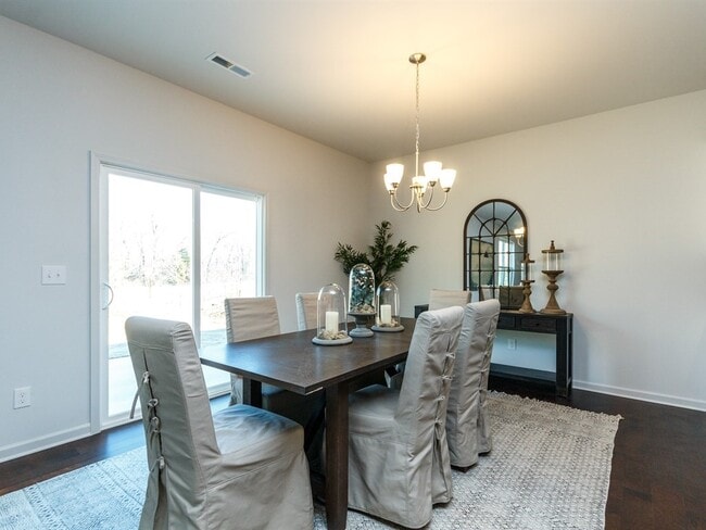 Photo - 1313 Achonechy Trl