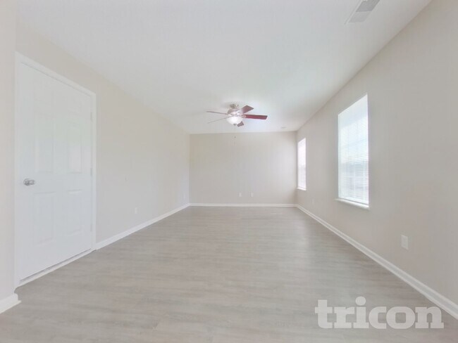 Photo - 390 Fox Trot Dr