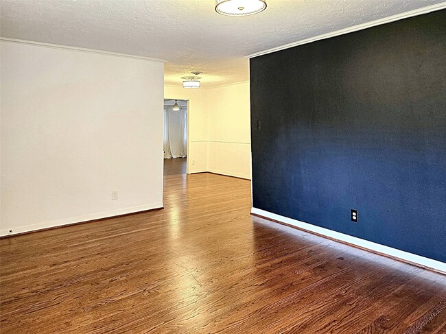 Photo - 4414 Gardendale Dr