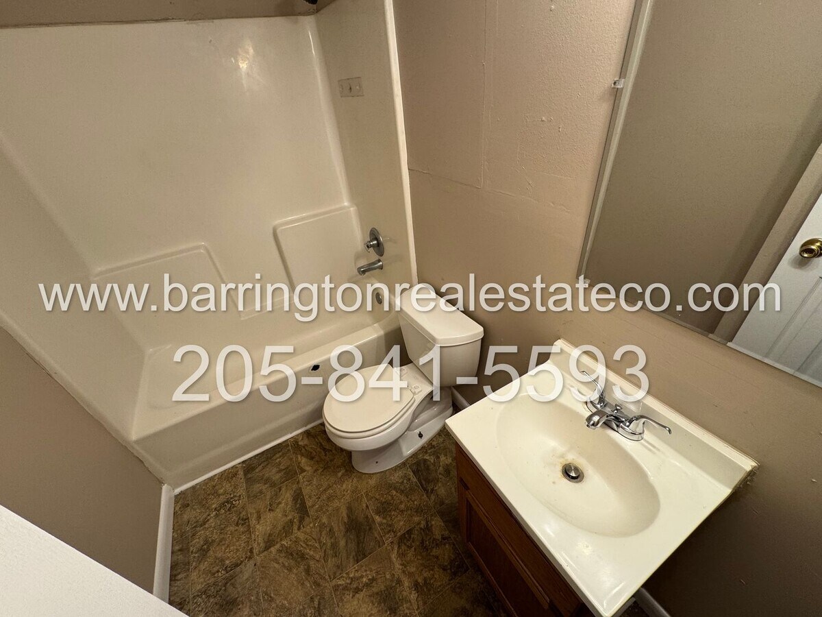 Photo - 931 Dartmouth Ave