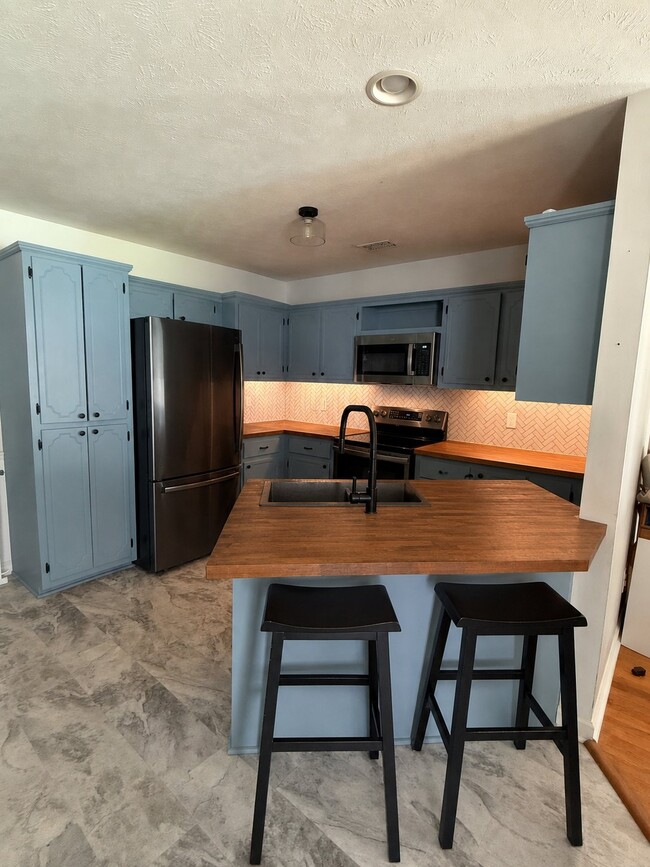 Photo - 409 Williamsport Dr