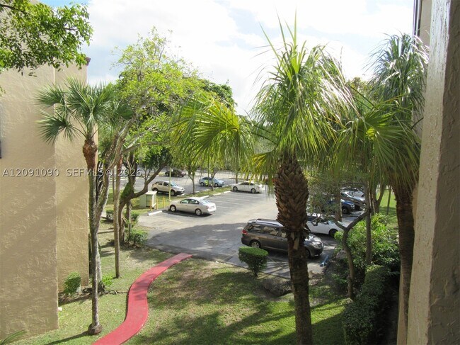 Photo - 14221 N Kendall Dr Unit 310C
