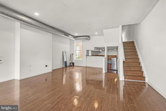 Photo - 1631 W Girard Ave Unidad 2