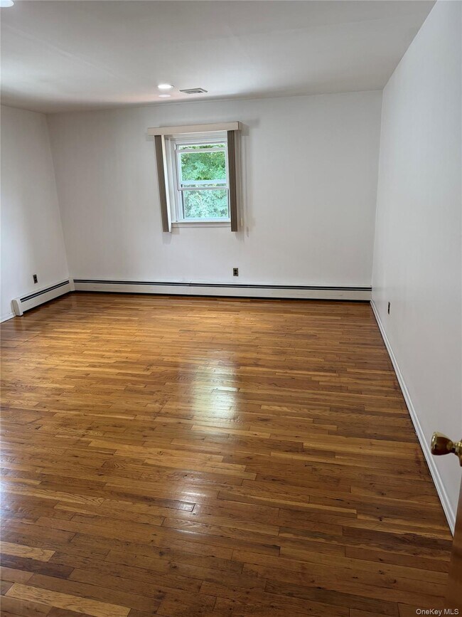 Photo - 212 Orchard St