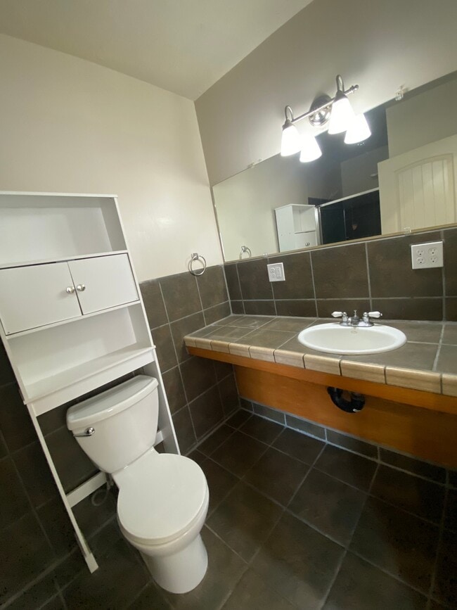 Photo - 57 W Vine St Unidad 310