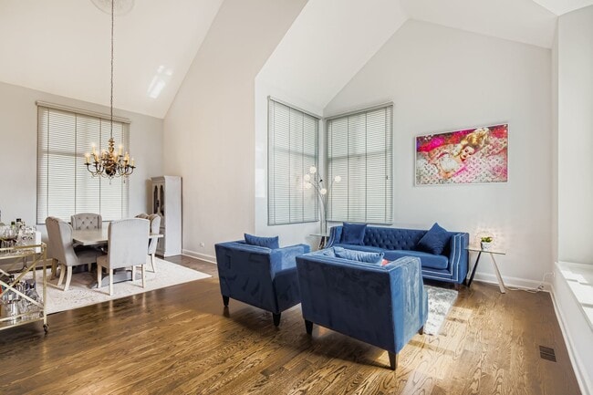 Photo - 53 Falcon Pl