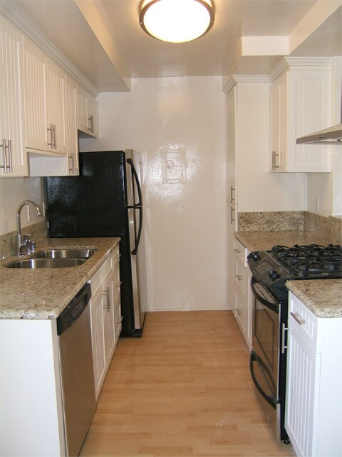 Photo - 1706 Brockton Ave