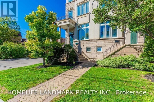 Photo - 66K Finch Ave W