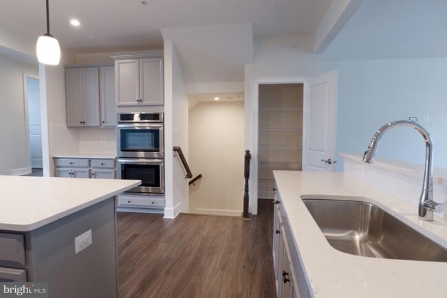 Photo - 9105 Fox Stream Way