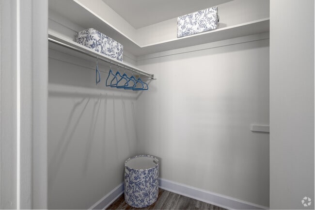 Model 2BR, 2BA - 798SF - Closet