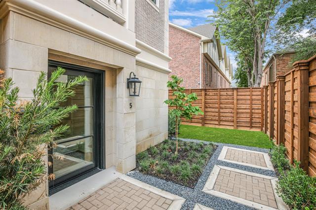 Photo - 3428 Daniel Ave Unidad 5L Rental